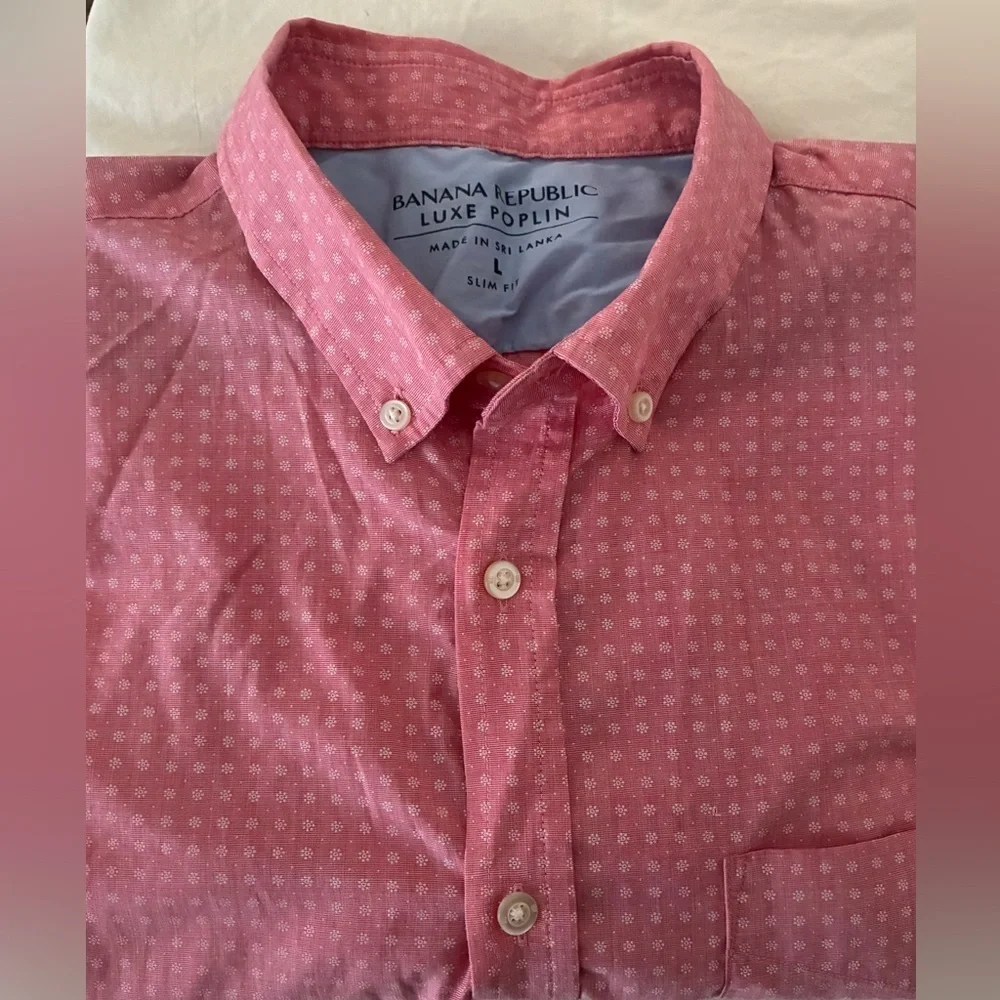 Banana Republic Men’s Pink Luxe Poplin Slim-Fit Short Sleeve Button Down; Size L